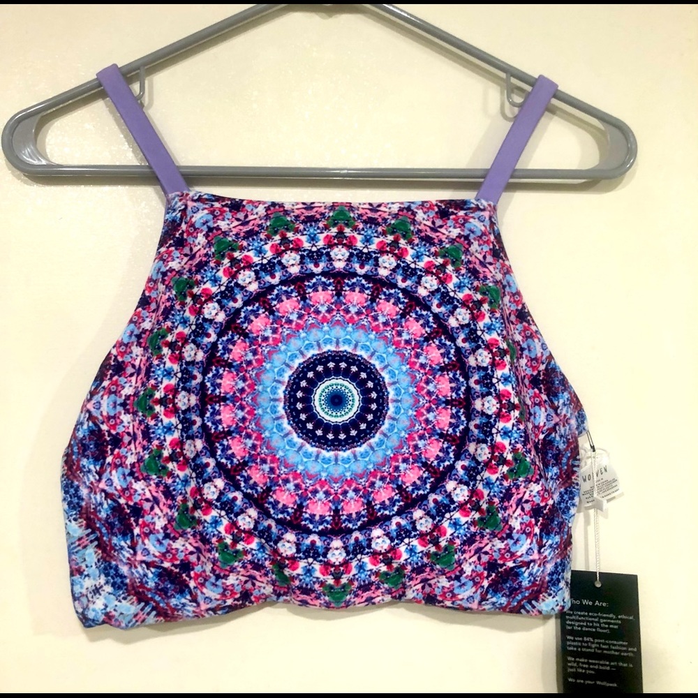 NWT Size M Wolven Chakra 4-Way Top